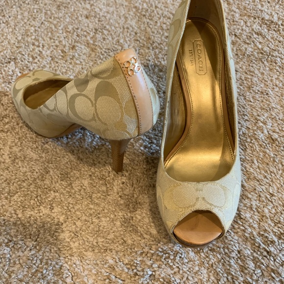 Coach Heels - Picture 2 of 2